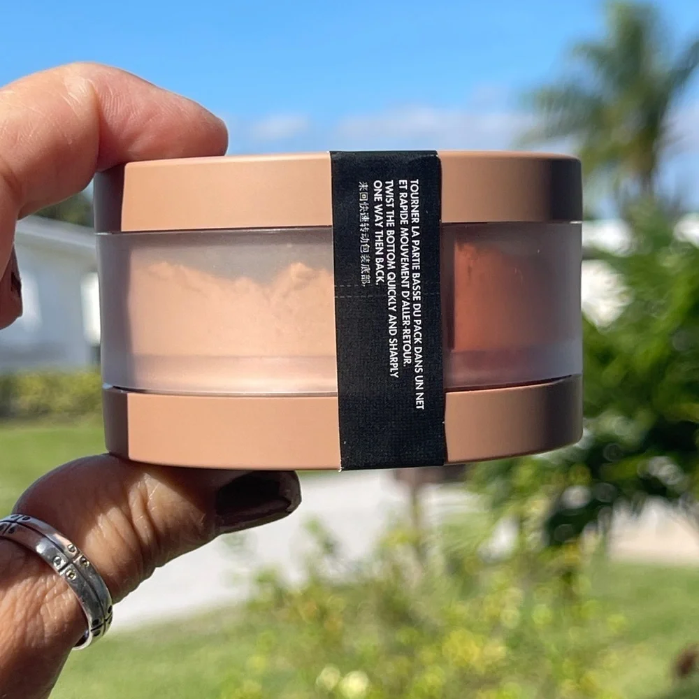 Make Up For Ever Twist & Light Finishing Powder In 3 Tan